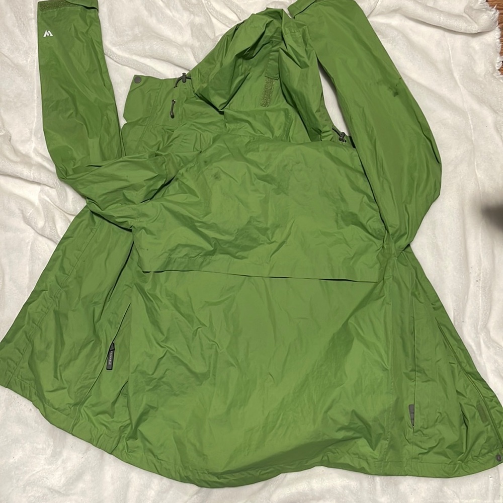 White sierra green windbreaker